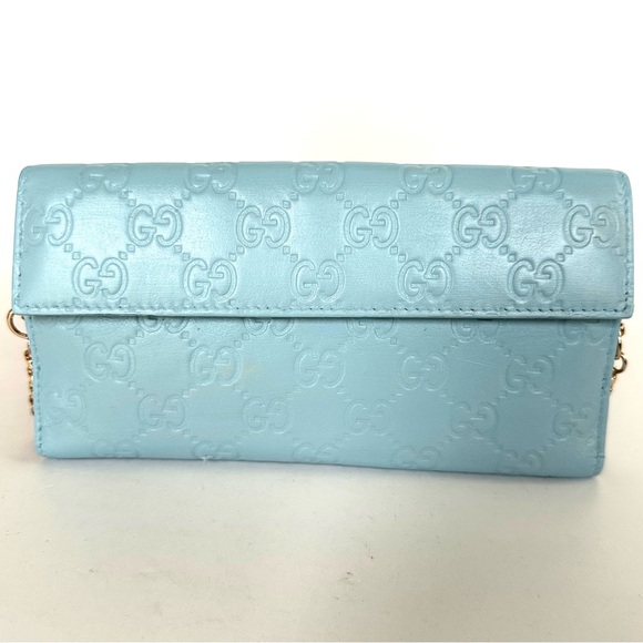 💯 GUCCI Heart Baby Blue Monogram Leather Wallet on Gold Chain w/ auth cert - Picture 3 of 13